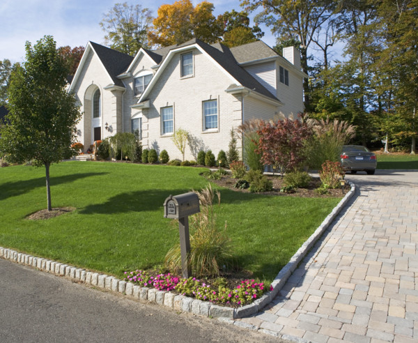 Suburban house in New City, New York. Date : 2008