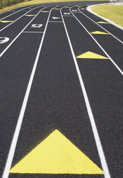 Lanes on running track. Photographe : fotog