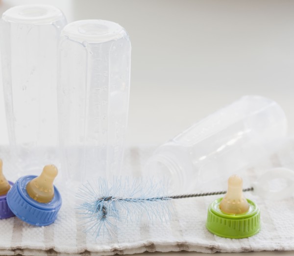 Group of baby bottles. Photographe : Jamie Grill