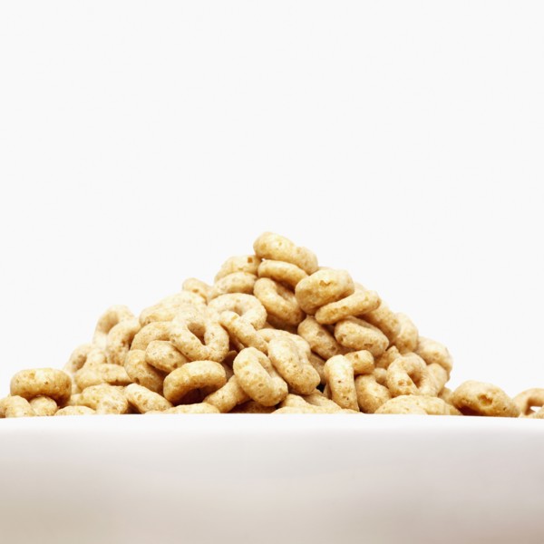 Breakfast cereals in bowl. Photographe : Joe Clark
