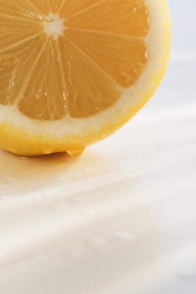 Sliced lemon.
