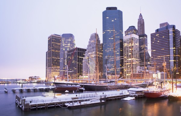 Manhattan seaport at dusk. Photographer: fotog