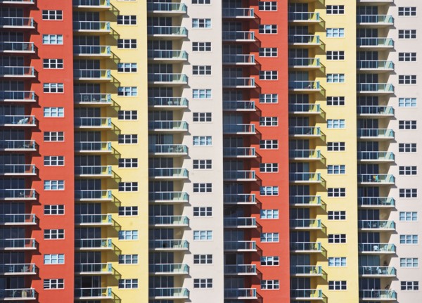Balconies on apartment building. Photographe : fotog