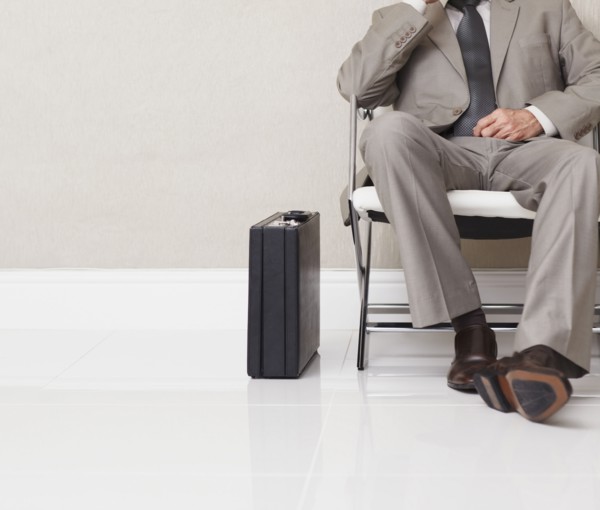Businessman waiting. Photographe : momentimages