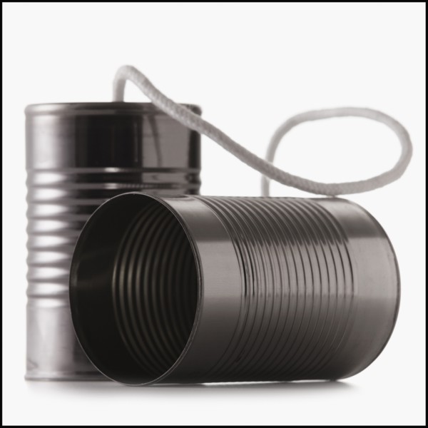 Tin can phone. Photographe : Mike Kemp