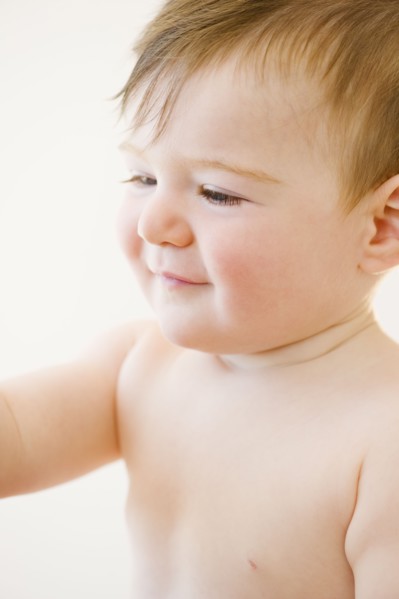 Naked baby. Photo : Jamie Grill