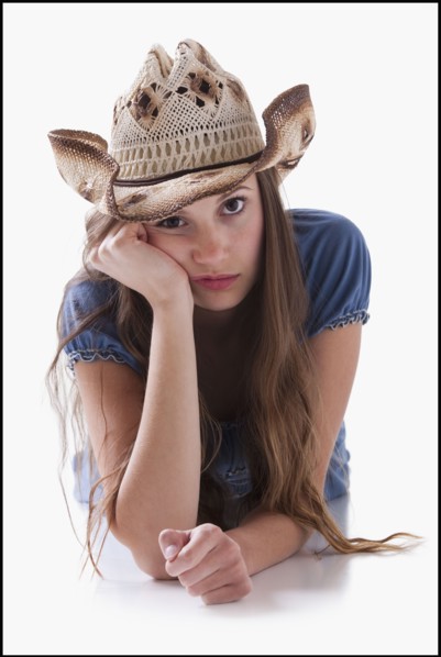 Bored cowgirl. Photo : Mike Kemp