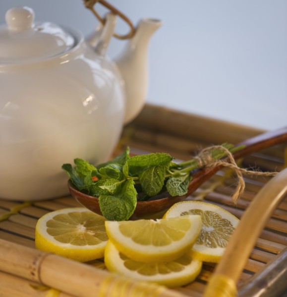 Tea tray. Photo : Daniel Grill