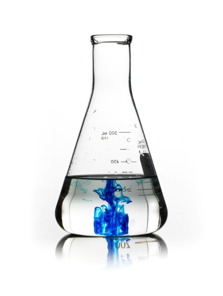 Blue liquid in beaker. Photo. David Arky