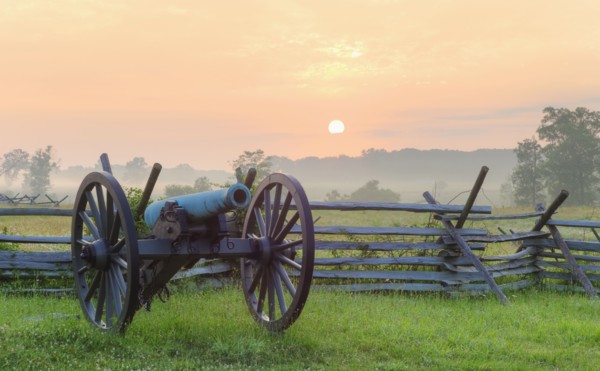 Civil war cannon.