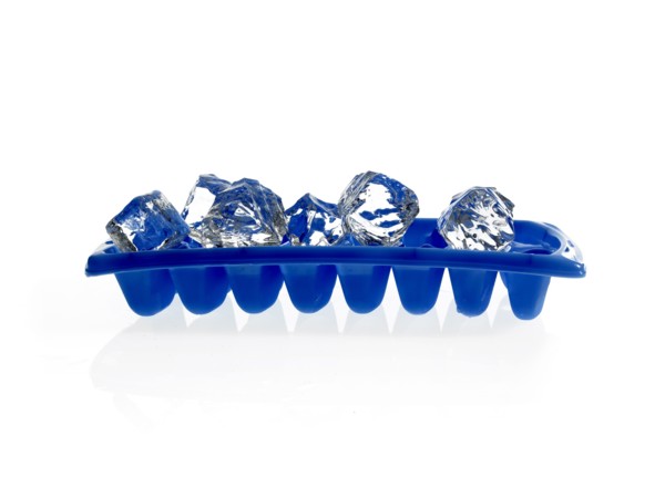 Tray of ice cubes. Photo : David Arky