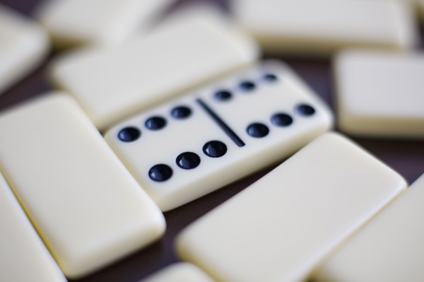 View of dominoes. Photo : David Engelhardt