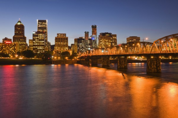 USA, Oregon, Portland skyline at night. Photo : Gary J Weathers