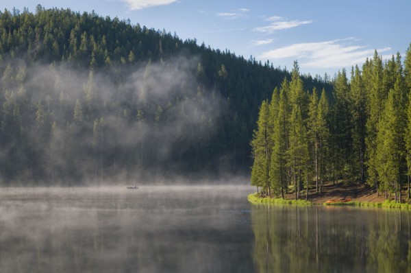 USA, Wyoming, Misty lake. Photo : Gary J Weathers