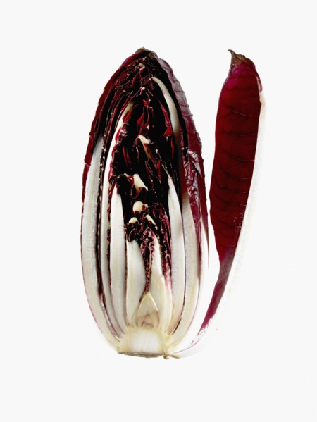 Studio shot of cross section of red cabbage. Photo : David Arky
