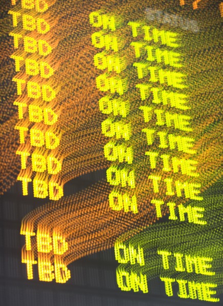 USA, Massachusetts, Boston, arrival departure board. Photo : fotog