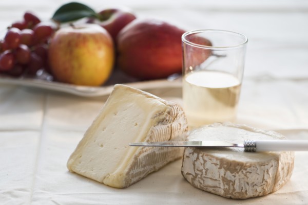 Brie cheese .