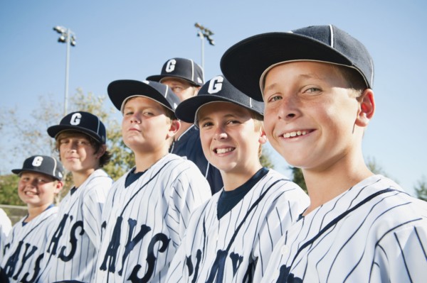 USA, California, Ladera Ranch, portrait of little league players (aged 10-11).
