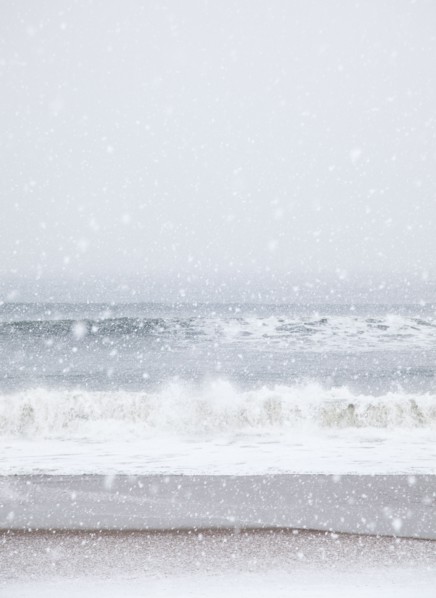 USA, New York State, Rockaway Beach, snow storm on beach. Photo : Jamie Grill Photography