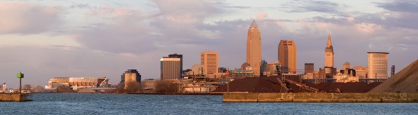 USA, Ohio, Cleveland, City skyline on Lake Erie. Photo : Henryk Sadura