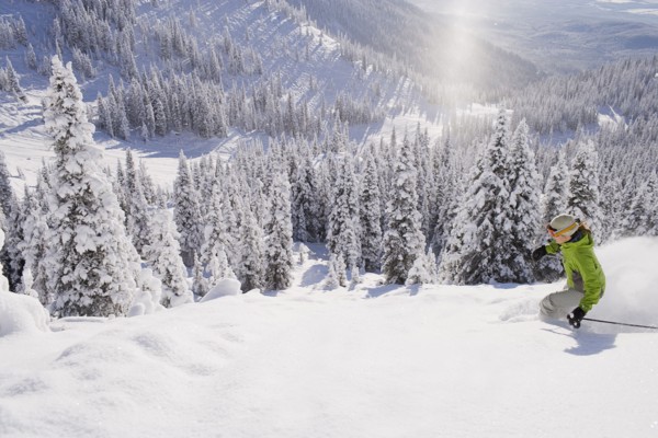 USA, Montana, Whitefish, skier on slope. Photo : Noah Clayton