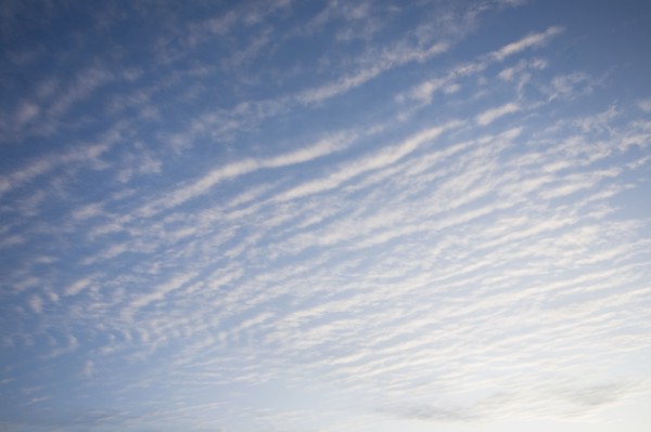 USA, Massachusetts, alto cumulus clouds. Photo : Chris Hackett