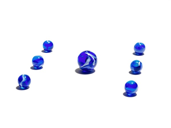 Blue glass balls. Photo : David Arky