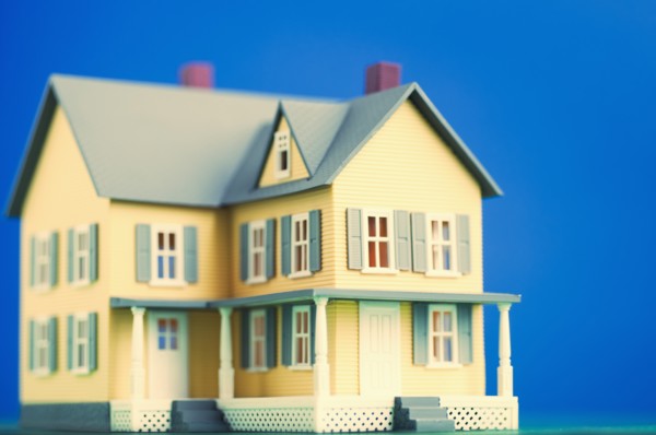 Studio shot of model of house. Photo : Antonio M. Rosario