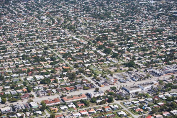 USA, Florida, Miami, Aerial view of suburban residential district . Photo : fotog