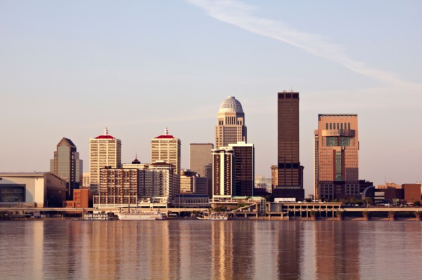USA, Kentucky, Louisville, Morning skyline. Photo : Henryk Sadura