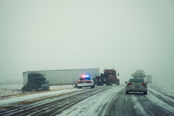 USA, Illinois, Springfield, Semi truck accident on highway during storm. Photo : Henryk Sadura