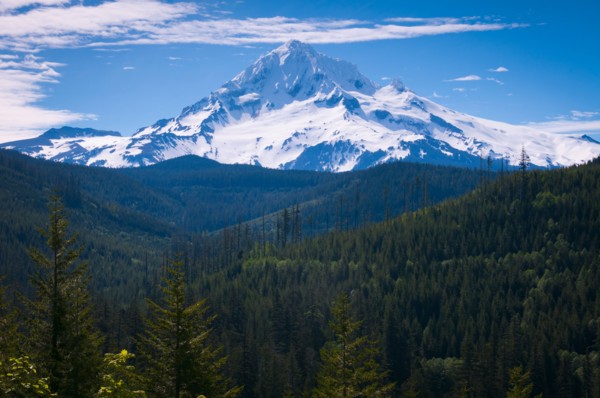 USA, Oregon, View of Mount Hood. Photo : Gary J Weathers
