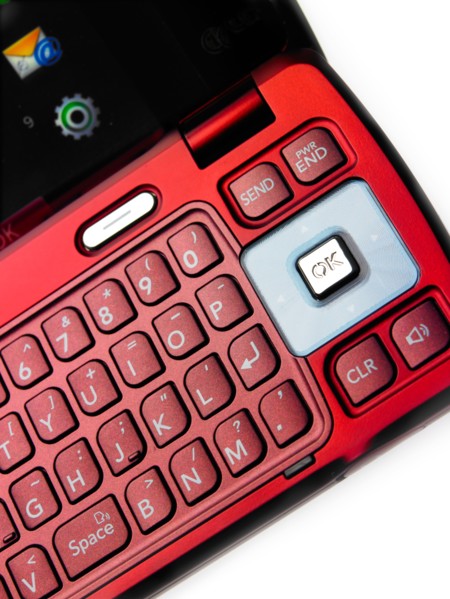Studio shot of smartphone. Photo : David Arky