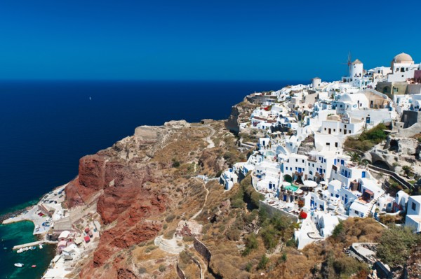 Greece, Cyclades Islands, Santorini, Oia, Town at coast.