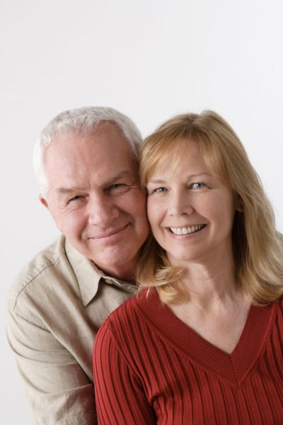 Portrait of elderly couple, studio shot. Photo : Rob Lewine