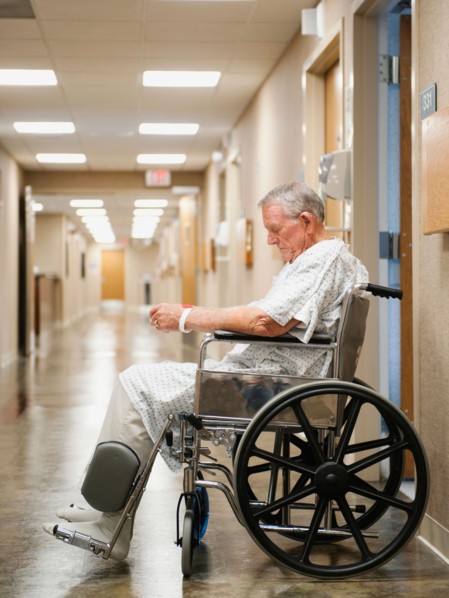 Senior man in hospital.