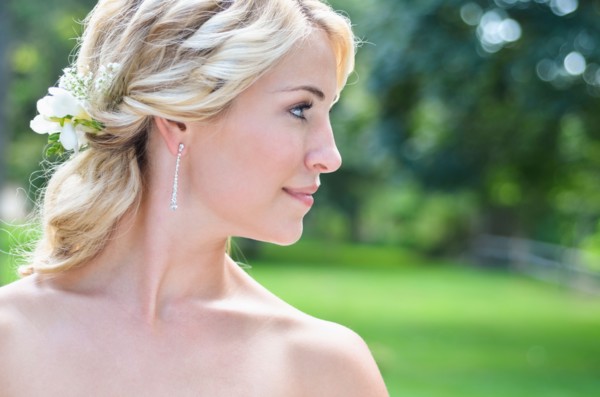 Portrait of smiling bride.