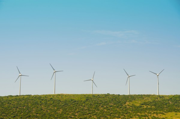 Turkey, Izmir, wind farm. Photo : Tetra Images