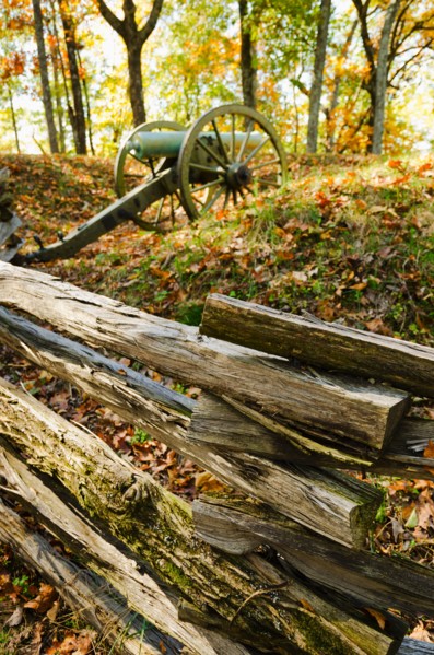 USA, Georgia, Kennesaw, Historic ranch with cannon.