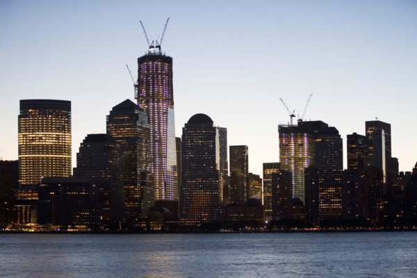 USA, New York City, Hudson River and Manhattan skyline. Photo: fotog