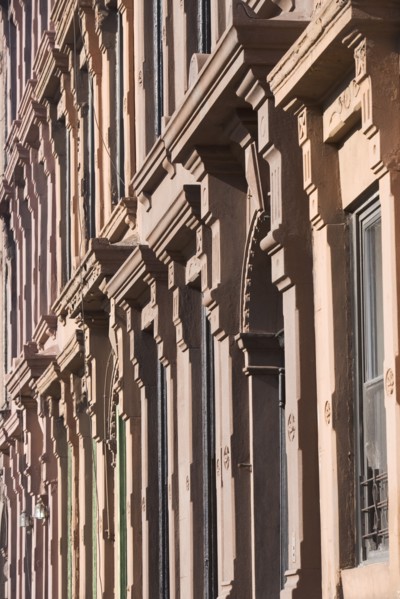 USA, New York City, Row of historic buildings. Photo : fotog