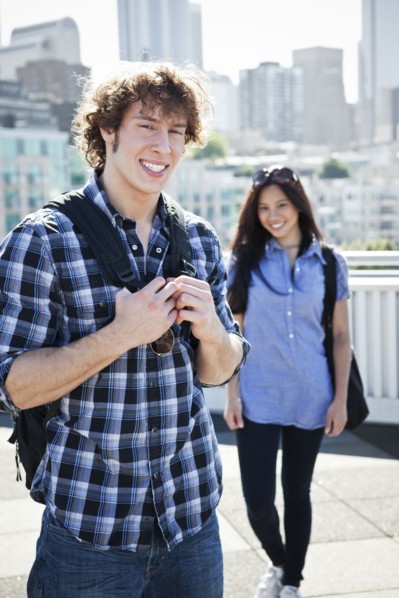 USA, Washington, Young couple sightseeing. Photo : Take A Pix Media