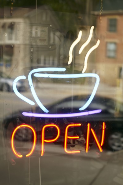 USA, New York State, Neon sign in cafe window. Photo : John Kelly