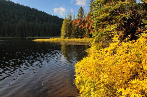USA, Oregon, Multnomah County, Trillium Lake. Photo : Gary Weathers