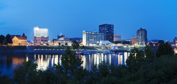 USA, West Virginia, Charleston, Skyline at dusk. Photo : Henryk Sadura