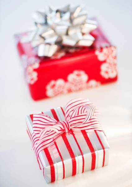 Studio Shot christmas gifts. Photo : Daniel Grill