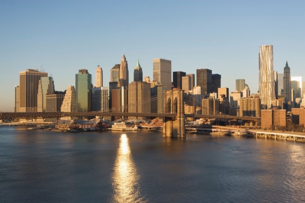 USA, New York state, New York city, Brooklyn Bridge with skyscrapers. Photo : fotog