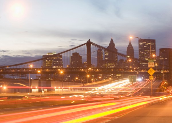 USA, New York State, New York City, light trail . Photo : fotog