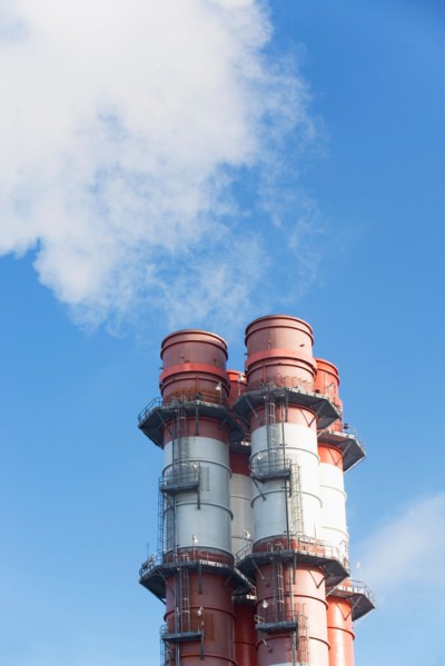 Factory chimney. Photo : fotog