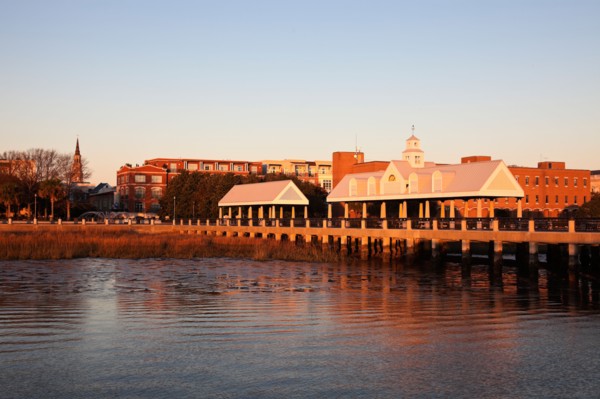 USA, South Carolina, Charleston, Pier at sunrise. Photo : Henryk Sadura